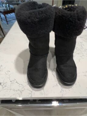 UGG SHEEPSKIN AND SUEDE BOOTS